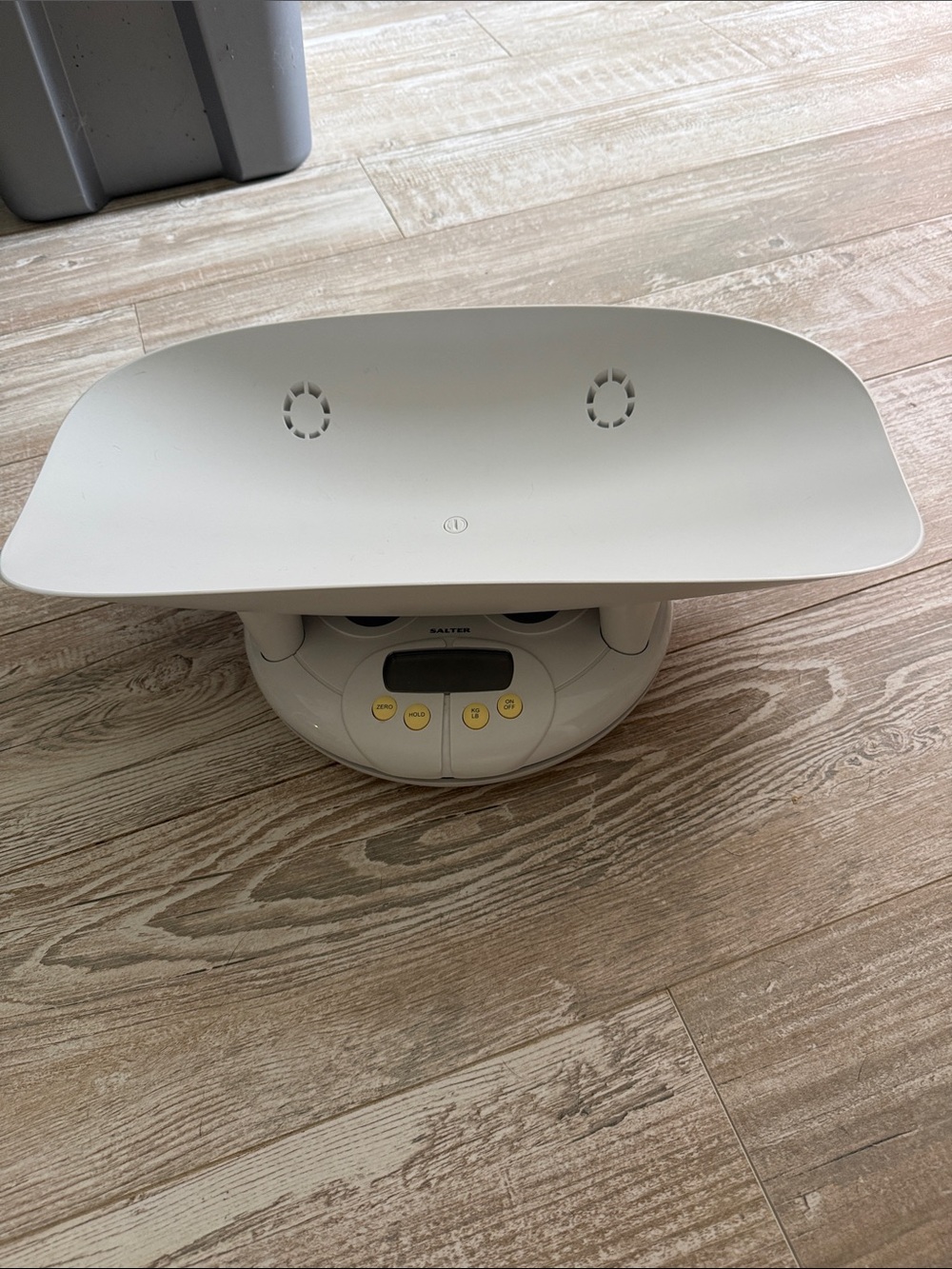White Baby Scale with Digital Display